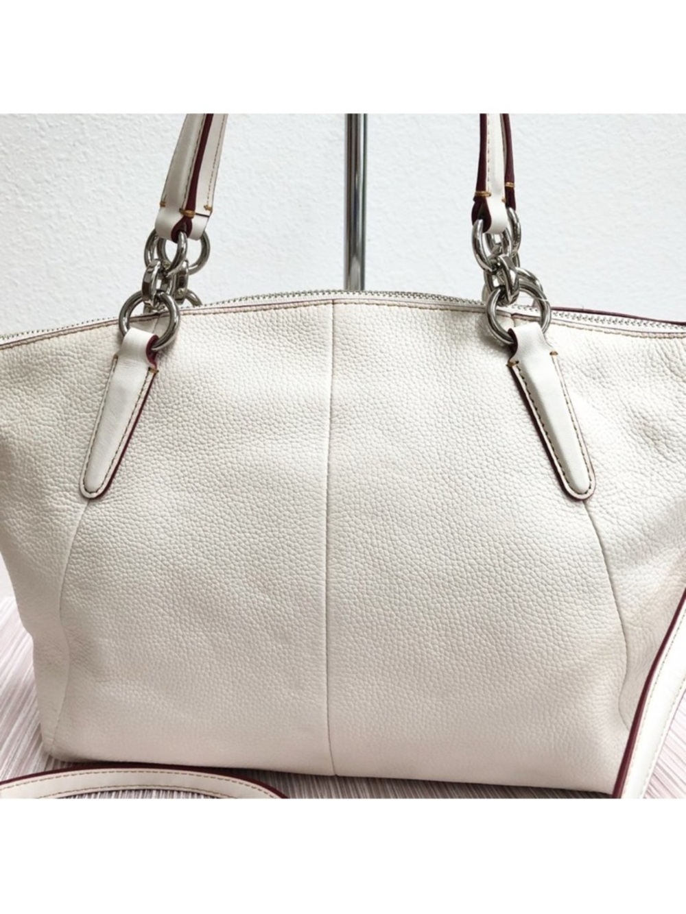Coach SMALL KELSEY Butterflies Applique Satchel F59354 in Chalk Leather - NWT - Picture 3 of 8